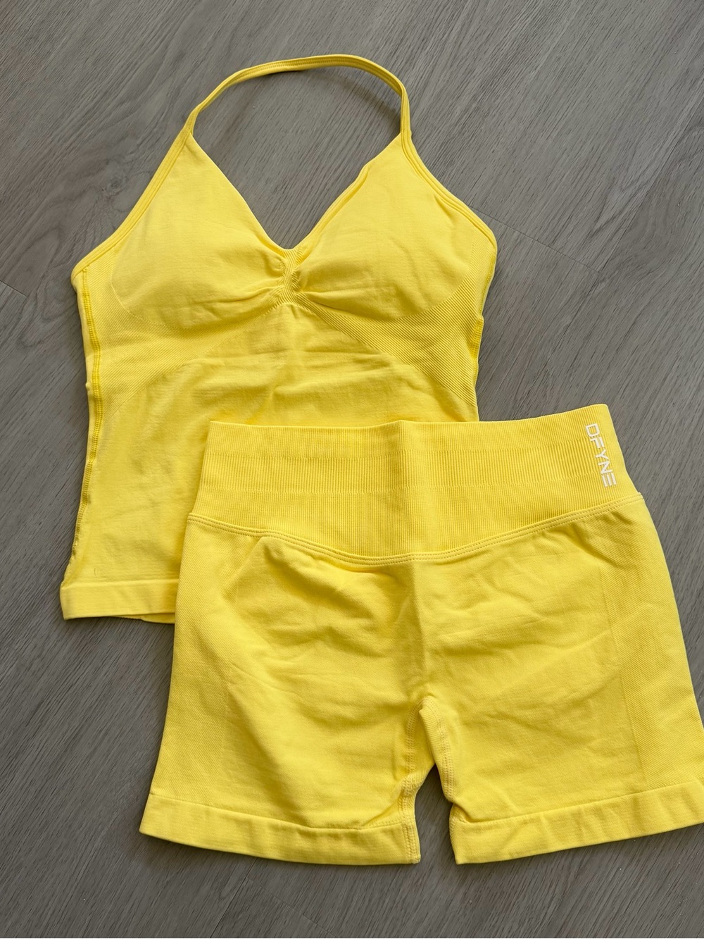 DFyne yellow impact sports bra and shorts set - Picture 1 of 8